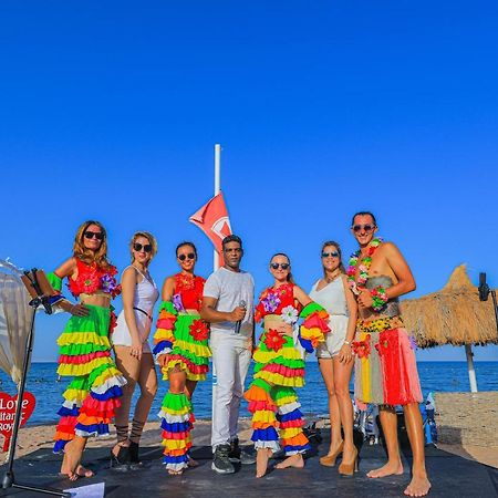 Hotel Titanic Royal-Families And Couples Only Hurghada Exterior foto
